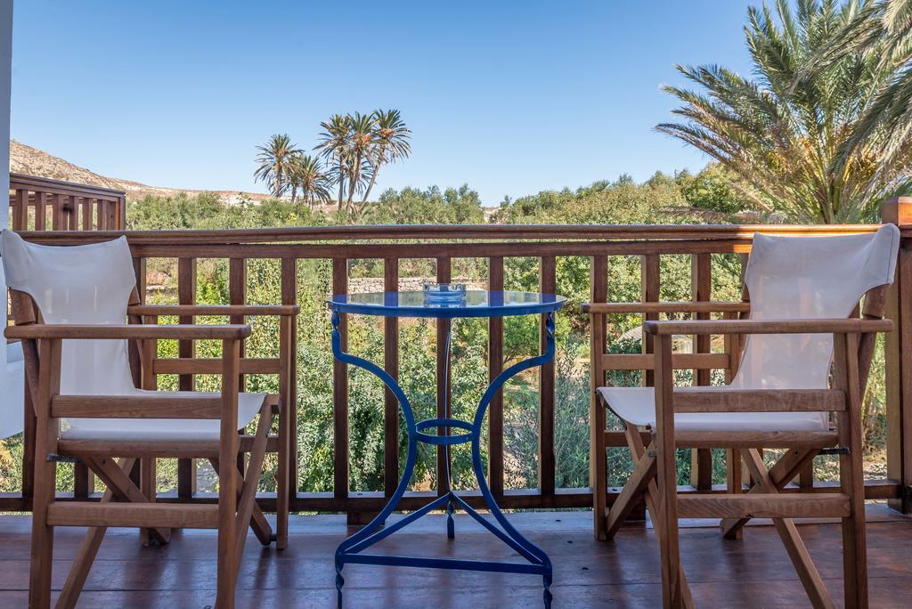Hotel Delfini Adamantas  Екстериор снимка